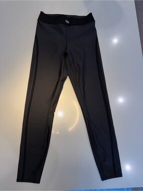 ALO Yoga AirLift High Waist 7/8 Line Up Leggings